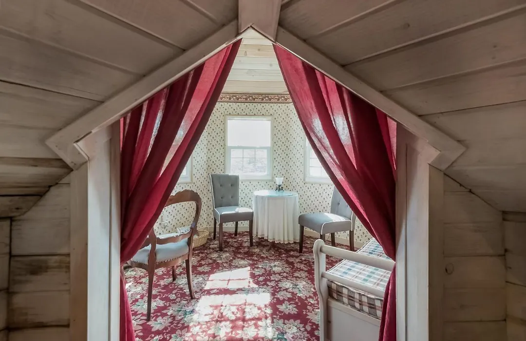 Kingsley House-1